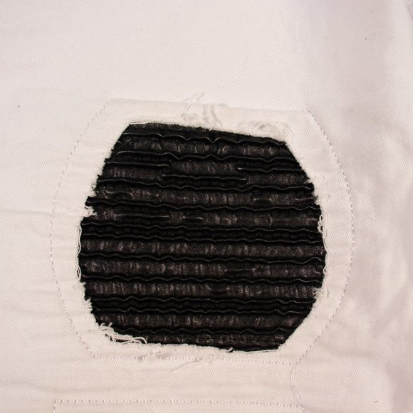 $25 - Picture 3 of 10